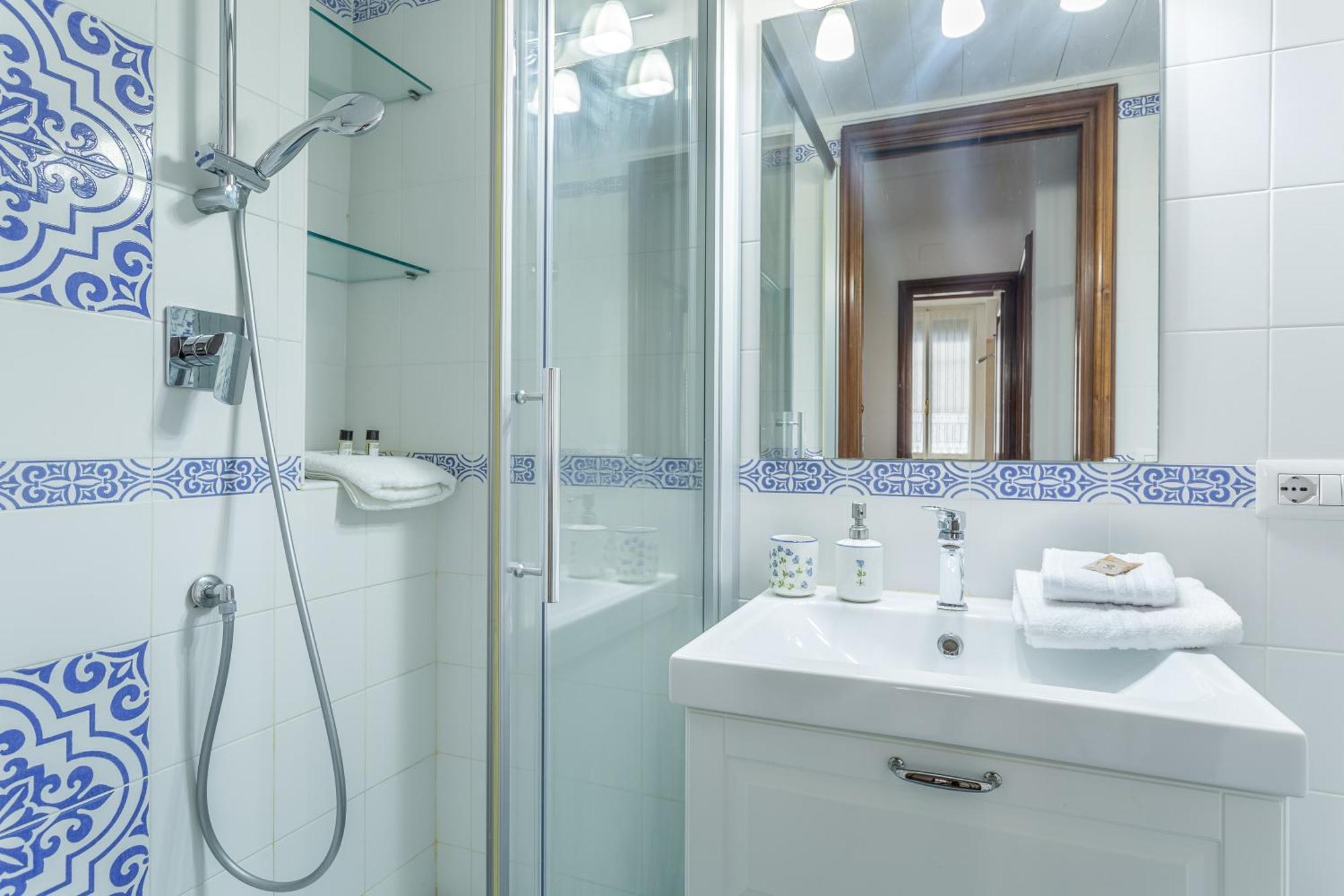 Iflat Vatican Spacious Apartment With Terrace Rome Bagian luar foto